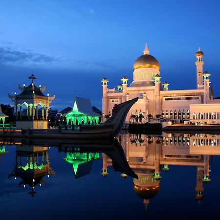Legallery Suites Hotel Bandar Seri Begawan Exterior photo