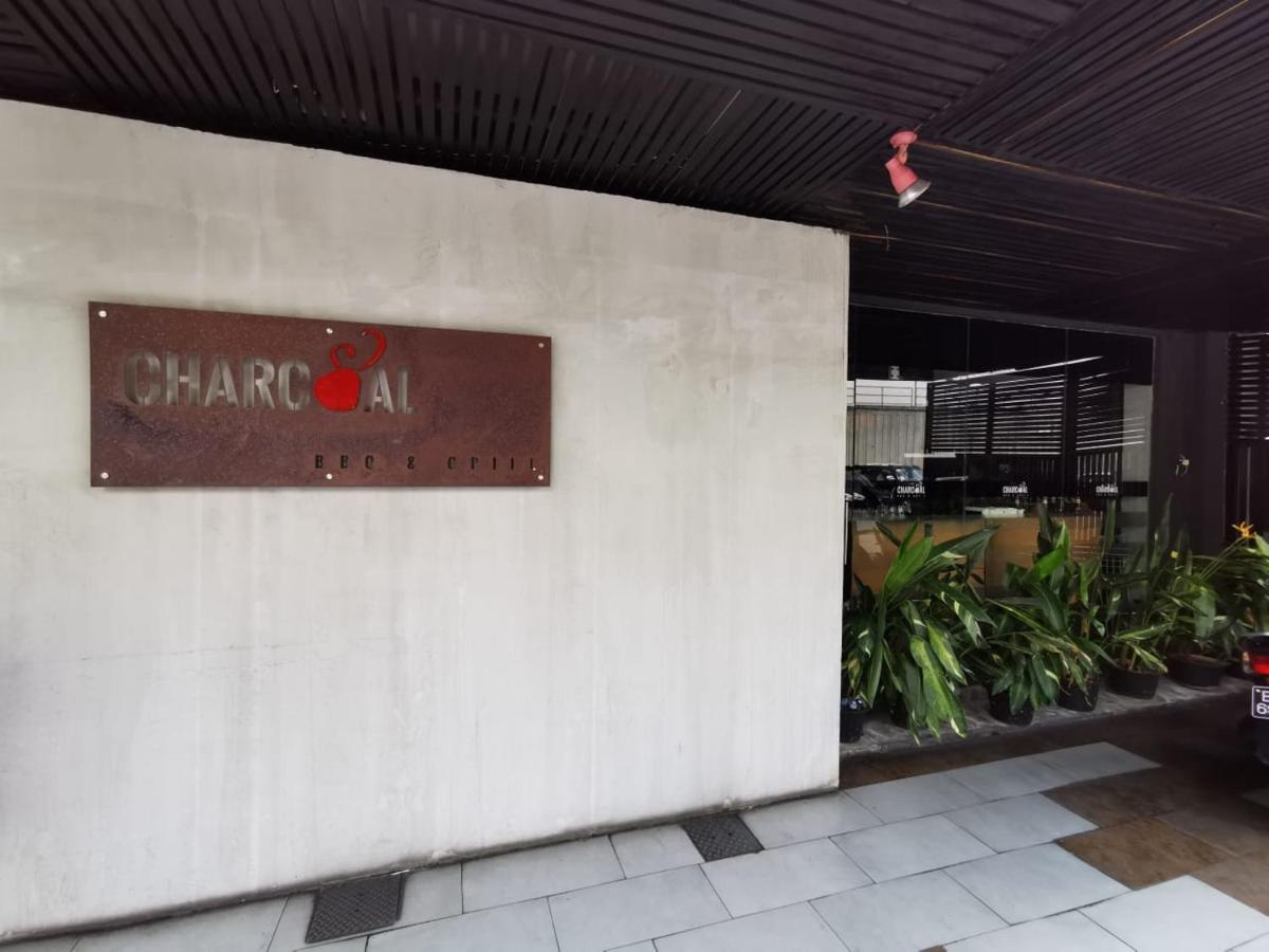 Legallery Suites Hotel Bandar Seri Begawan Exterior photo